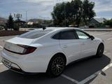 Hyundai Sonata 2022 года за 12 300 000 тг. в Алматы – фото 3