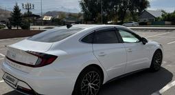 Hyundai Sonata 2022 года за 12 300 000 тг. в Алматы – фото 3