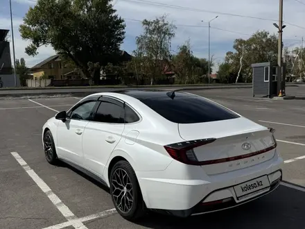 Hyundai Sonata 2022 года за 12 300 000 тг. в Алматы – фото 5