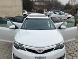 Toyota Camry 2014 года за 9 650 000 тг. в Шымкент – фото 4