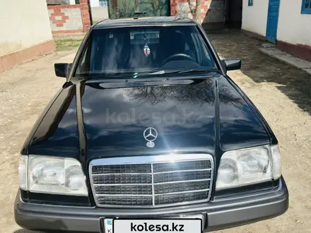 Mercedes-Benz E 220 1994 годаүшін3 400 000 тг. в Тараз