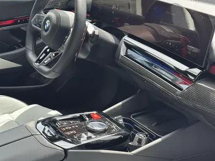BMW M5 2025 года за 93 000 000 тг. в Алматы – фото 11