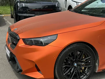 BMW M5 2025 года за 93 000 000 тг. в Алматы – фото 4