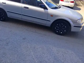 Mazda 323