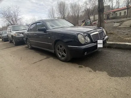 Mercedes-Benz E 280 1996 года за 2 550 000 тг. в Усть-Каменогорск