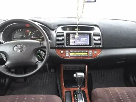 Toyota Camry 2003 года за 6 800 000 тг. в Жанаозен – фото 27