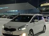 Kia Carens 2013 годаүшін5 600 000 тг. в Семей
