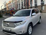 Toyota Highlander 2013 годаүшін10 800 000 тг. в Алматы – фото 2
