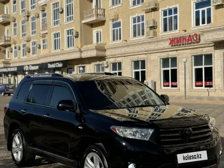 Toyota Highlander 2011 года за 13 500 000 тг. в Актау – фото 3