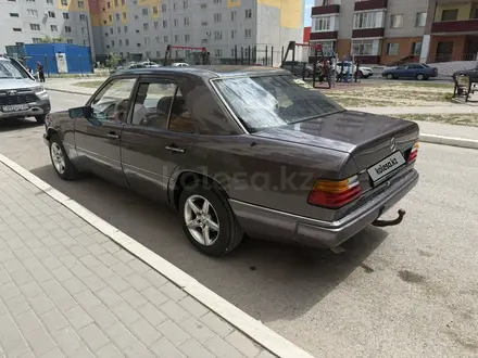 Mercedes-Benz E 230 1991 года за 1 500 000 тг. в Караганда – фото 2