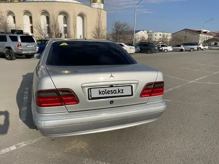 Mercedes-Benz E 320 2000 года за 4 900 000 тг. в Актау – фото 3