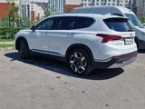 Hyundai Santa Fe 2023 года за 17 000 000 тг. в Астана – фото 3