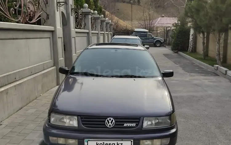 Volkswagen Passat 1994 года за 850 000 тг. в Алматы