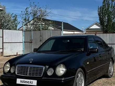 Mercedes-Benz E 280 1996 года за 2 800 000 тг. в Кызылорда – фото 2