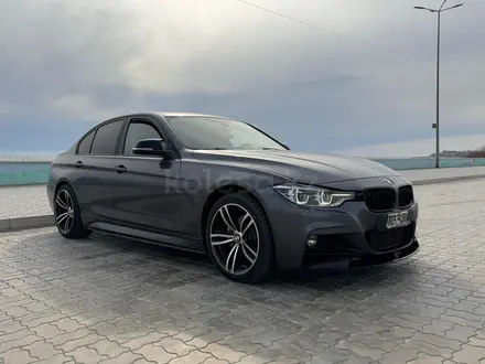 BMW 330 2018 года за 6 800 000 тг. в Актау – фото 12