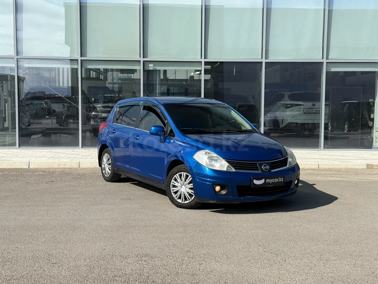 Nissan Versa, 2008