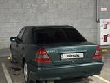 Mercedes-Benz C 180 1999 годаүшін3 000 000 тг. в Усть-Каменогорск – фото 4