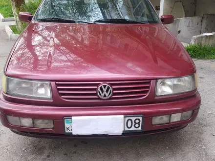 Volkswagen Passat 1995 года за 2 100 000 тг. в Тараз – фото 15