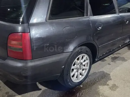Audi A4 1998 года за 1 699 999 тг. в Алматы – фото 4