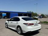 Toyota Camry 2018 года за 11 500 000 тг. в Алматы – фото 3