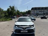 Toyota Camry 2018 года за 11 500 000 тг. в Алматы – фото 4