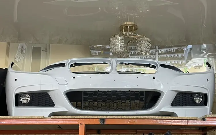 Бампер BMW F30 за 250 000 тг. в Шымкент