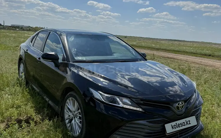 Toyota Camry 2018 годаүшін10 700 000 тг. в Уральск
