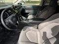 Toyota Camry 2018 годаүшін10 700 000 тг. в Уральск – фото 9
