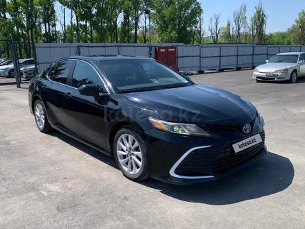 Toyota Camry 2021 года за 8 103 000 тг. в Алматы – фото 3