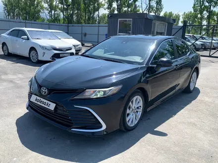 Toyota Camry 2021 года за 8 103 000 тг. в Алматы – фото 5