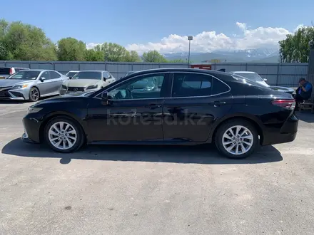 Toyota Camry 2021 года за 8 103 000 тг. в Алматы – фото 7