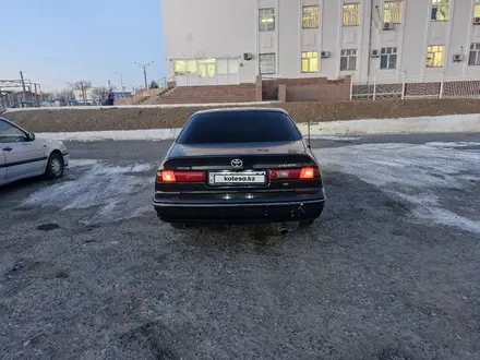 Toyota Camry 1996 года за 4 000 000 тг. в Байконыр – фото 2