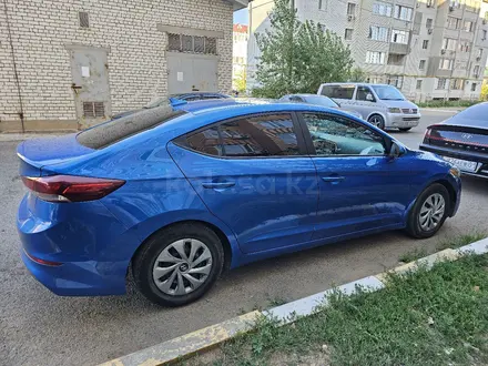 Hyundai Elantra 2016 года за 5 000 000 тг. в Уральск – фото 3