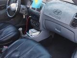 Hyundai Accent 2005 года за 2 500 000 тг. в Актобе – фото 5