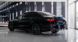 Mercedes-Benz S 580 4MATIC 2026 года за 138 181 427 тг. в Алматы – фото 4