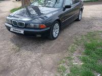 BMW 520 1998 года за 2 700 000 тг. в Алматы