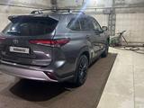 Toyota Highlander 2021 года за 30 000 000 тг. в Астана – фото 4