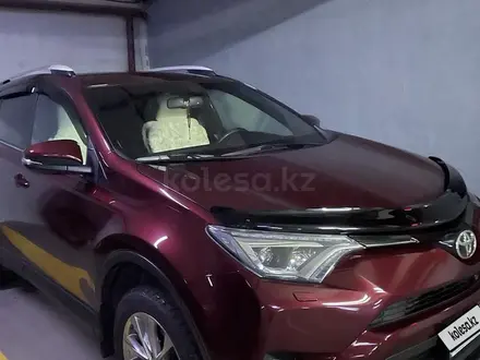 Toyota RAV4 2018 года за 12 500 000 тг. в Астана – фото 9