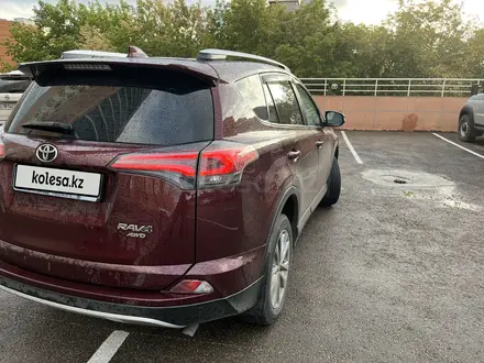 Toyota RAV4 2018 года за 12 500 000 тг. в Астана – фото 3