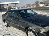 Mercedes-Benz C 280 1995 года за 2 100 000 тг. в Алматы – фото 2