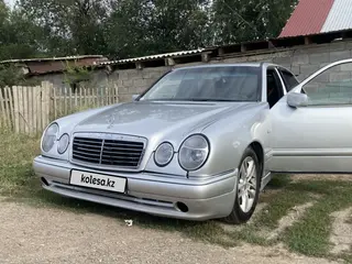 Mercedes-Benz E 320