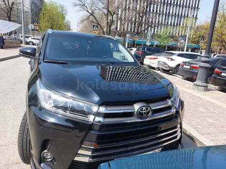 Toyota Highlander 2017 годаүшін17 900 000 тг. в Алматы – фото 2