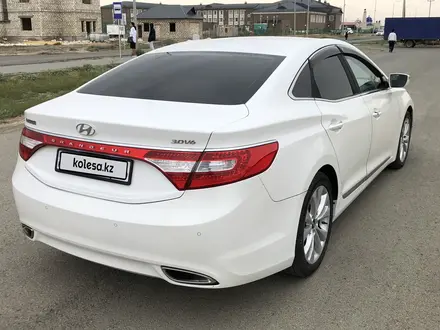 Hyundai Grandeur 2013 года за 8 500 000 тг. в Атырау – фото 15