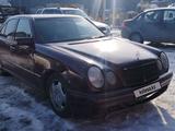 Mercedes-Benz E 230 1997 годаfor1 700 000 тг. в Алматы