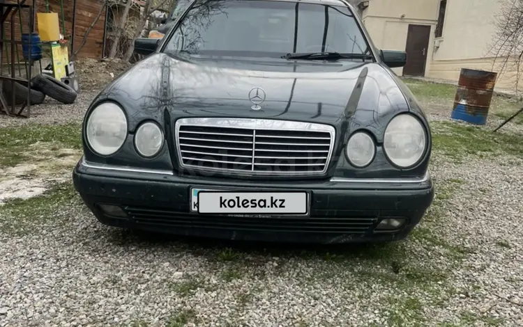 Mercedes-Benz E 320 1996 года за 2 600 000 тг. в Алматы