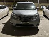 Toyota Sienna 2015 года за 14 850 000 тг. в Актау – фото 2