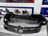 Решетка экускулизив Toyota Camry 55 за 25 000 тг. в Алматы – фото 3