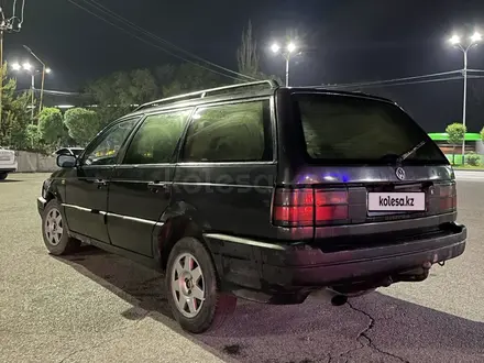 Volkswagen Passat 1993 года за 1 300 000 тг. в Алматы – фото 3