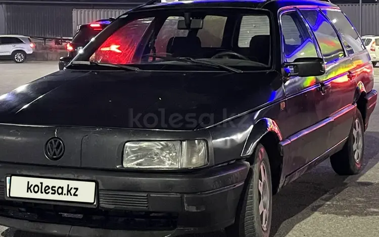 Volkswagen Passat 1993 годаүшін1 100 000 тг. в Алматы