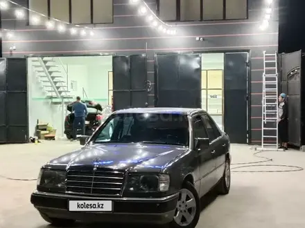 Mercedes-Benz E 200 1991 года за 1 200 000 тг. в Шымкент – фото 2